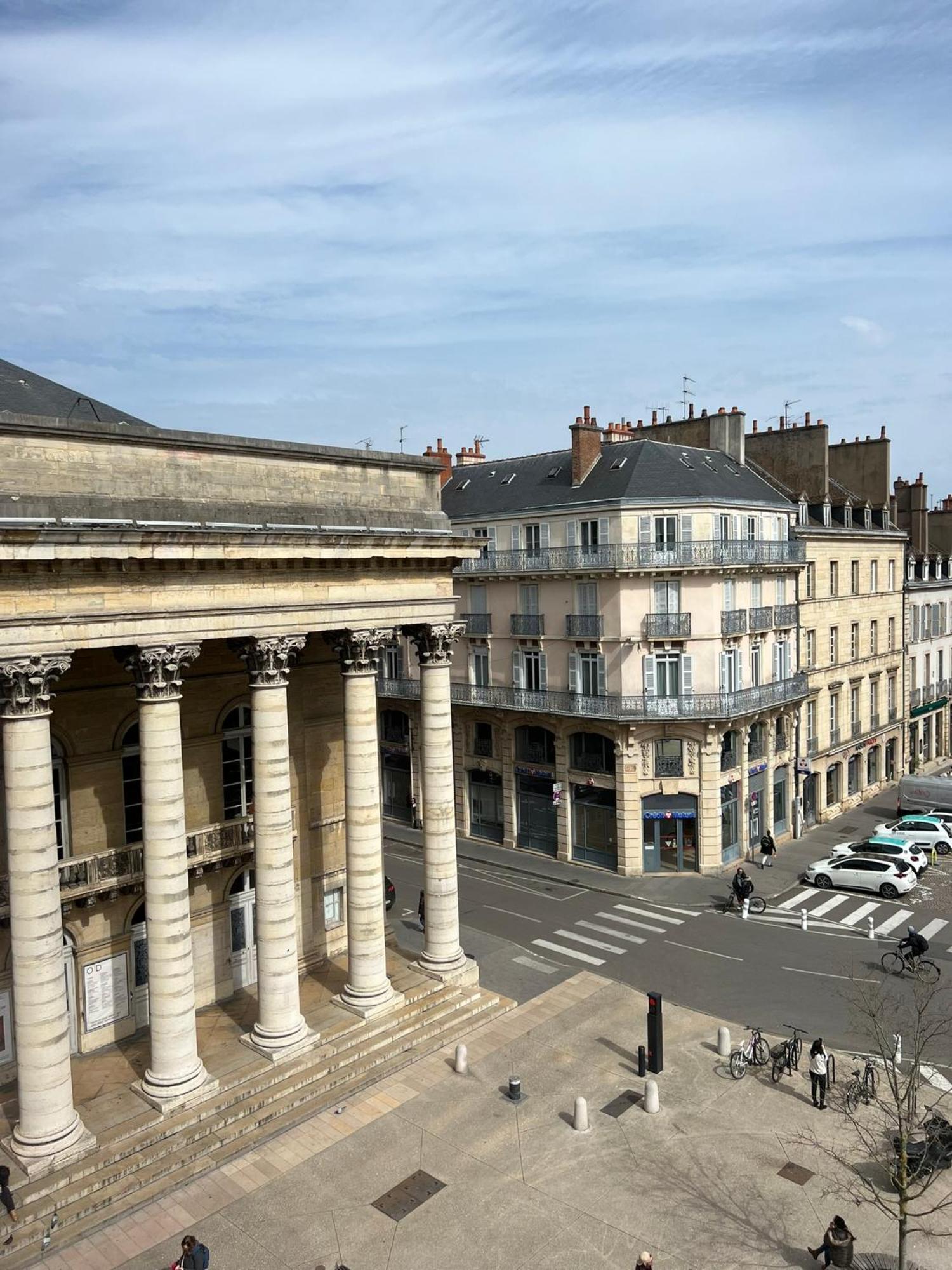 Le Theatre : Centre Historique Leilighet Dijon Eksteriør bilde